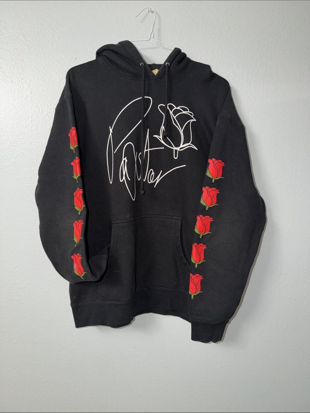 Independent Trading Company Black Pullover Hoodie with rose 🌹, large
